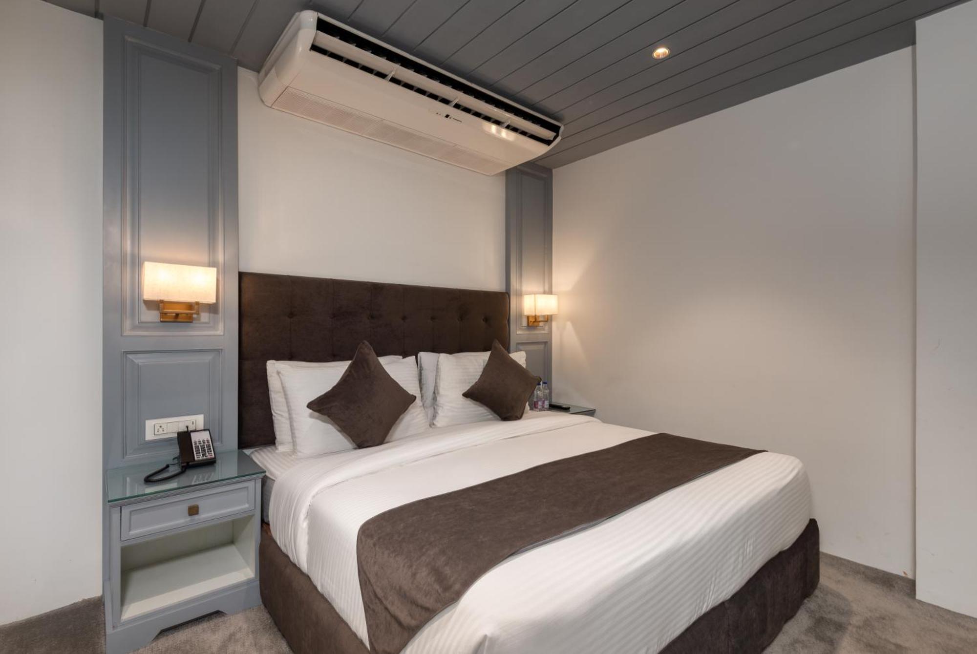 Hotel Grand Boulevard Durgjan المظهر الخارجي الصورة