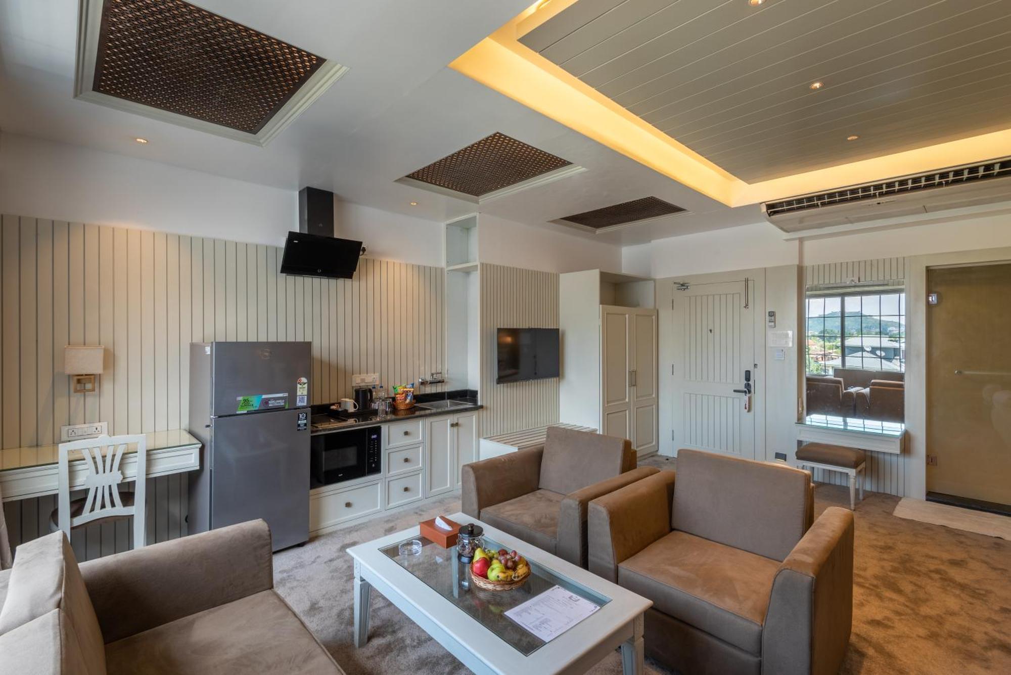 Hotel Grand Boulevard Durgjan المظهر الخارجي الصورة