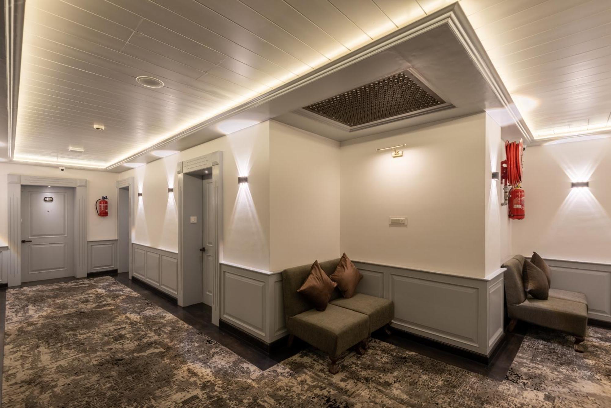 Hotel Grand Boulevard Durgjan المظهر الخارجي الصورة