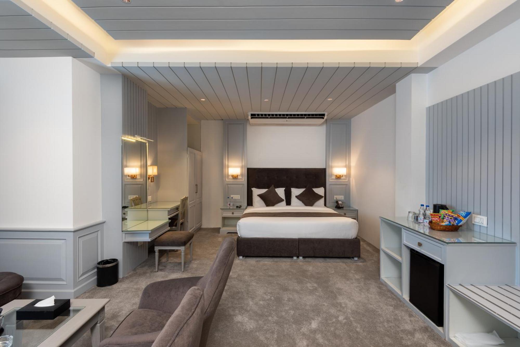 Hotel Grand Boulevard Durgjan الغرفة الصورة