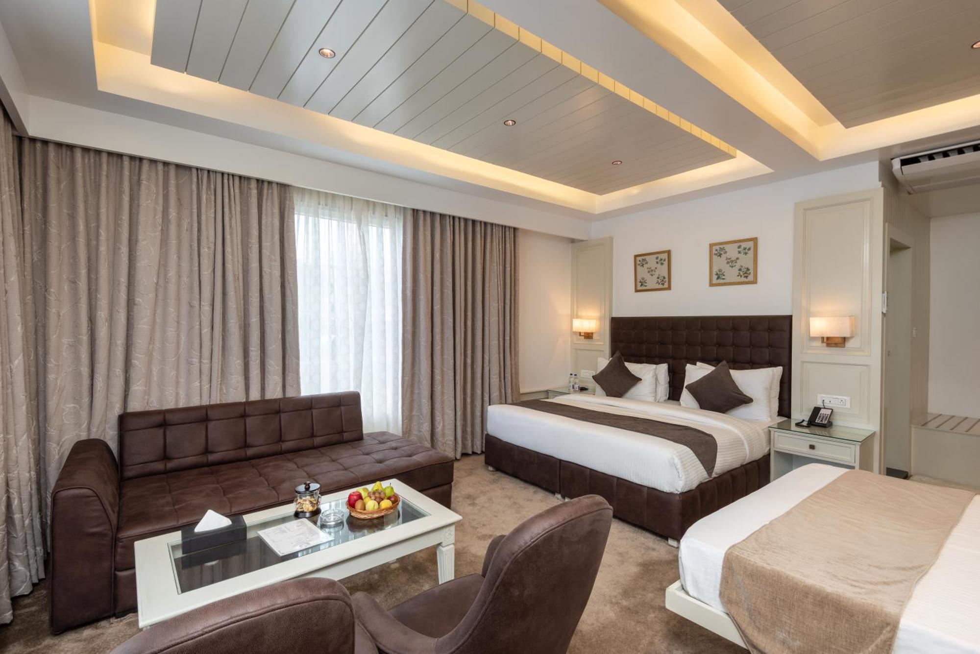 Hotel Grand Boulevard Durgjan الغرفة الصورة